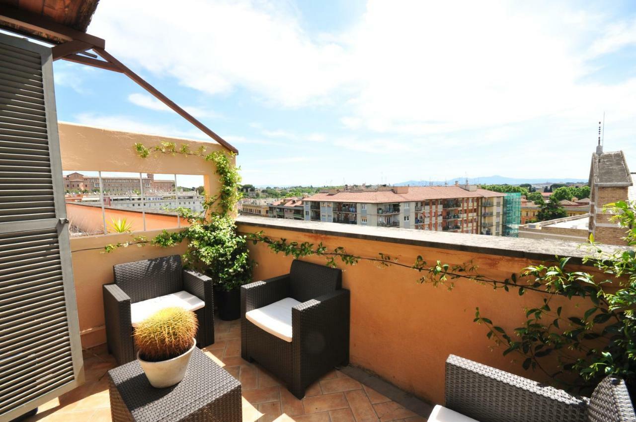 شقة Penthouse With View روما المظهر الخارجي الصورة
